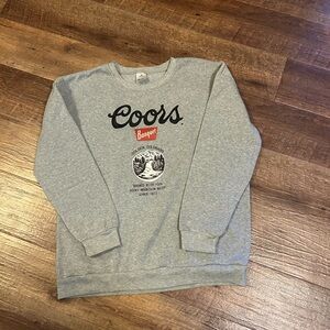 Women’s gray crewneck
